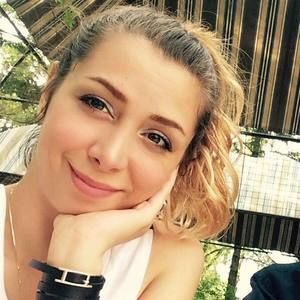 Meet your Posher, Lina